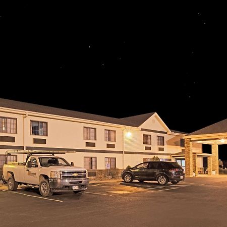 Super 8 By Wyndham Defiance Ξενοδοχείο Εξωτερικό φωτογραφία